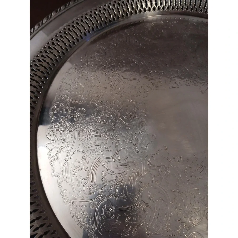 Vintage 1940s ONEIDA Silver Plated Ornate Design 14.5
